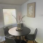 Chalet Cozy And Child-friendly In The Veluwe Hoenderloo